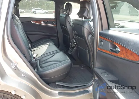 2019 Lincoln Nautilus Reserve from USA, damaged, VIN 2LMPJ8LP3KBL27996